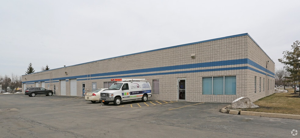 430 Lawrence Bell Dr, Amherst, NY à louer - Photo principale – Image 1 sur 5