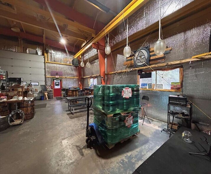 93 Ecorse Rd, Ypsilanti, MI à louer - Photo intérieure – Image 3 sur 5