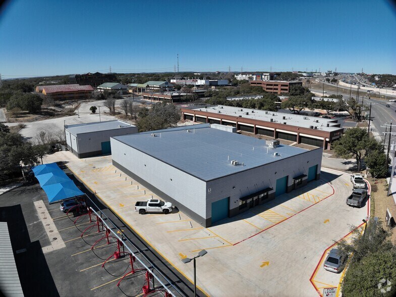 10927 Fredericksburg Rd, San Antonio, TX à louer – Image 3 sur 20