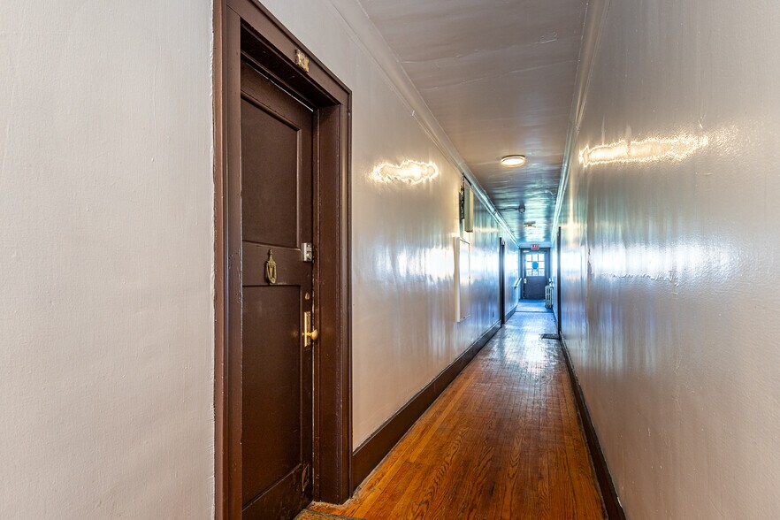 865 Lake Ave, Rochester, NY à vendre - Photo de l’immeuble – Image 3 sur 25