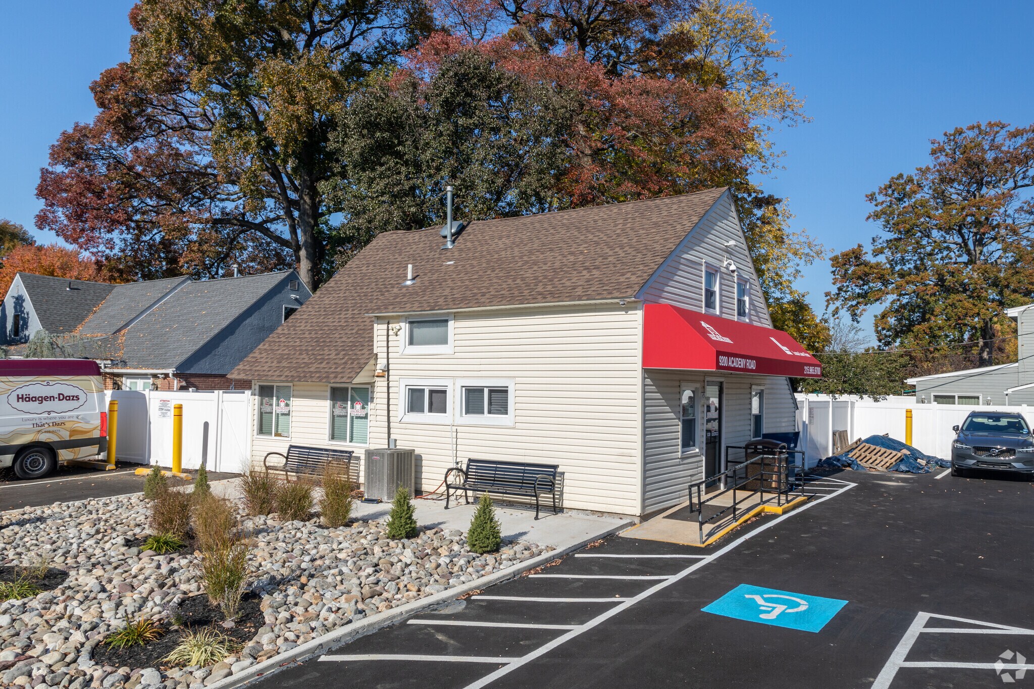 3399 Fordham Rd, Philadelphia, PA à louer Photo principale– Image 1 sur 16