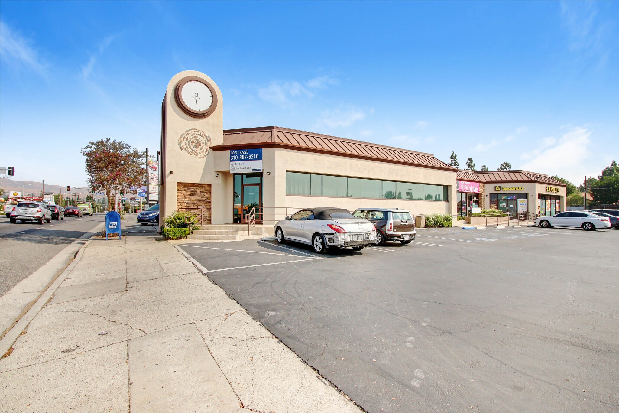 10240-10244 Reseda Blvd, Northridge, CA à louer Photo de l’immeuble– Image 1 sur 10