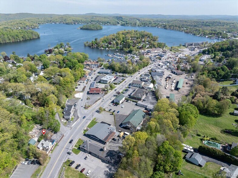 544 US-6, Mahopac, NY à vendre - Photo de l’immeuble – Image 2 sur 33