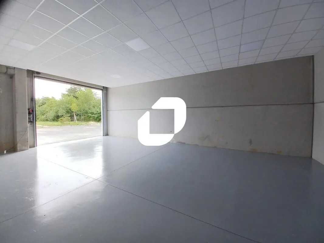 Local d’activités dans Serris à louer Photo intérieure– Image 1 sur 9