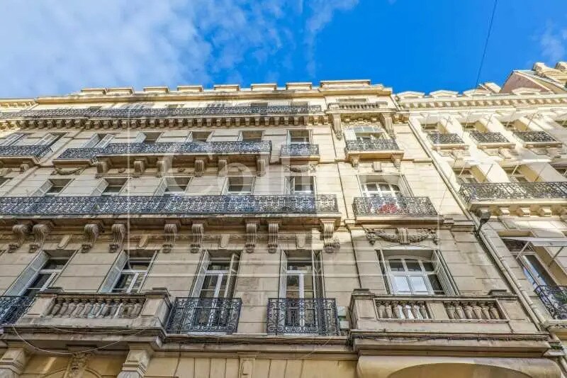 Bureau dans Marseille à louer Photo de l’immeuble– Image 1 sur 7