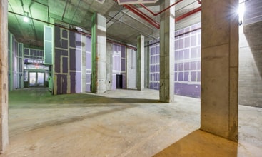 400 W 42nd St, New York, NY à louer Photo intérieure– Image 2 sur 6