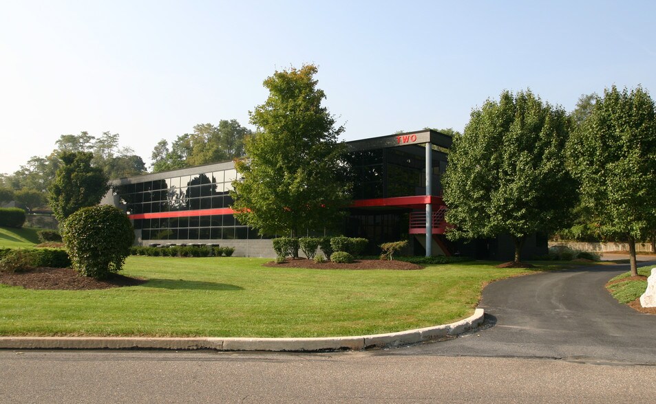 2 Lemoyne Dr, Lemoyne, PA à louer - Photo de l’immeuble – Image 2 sur 14