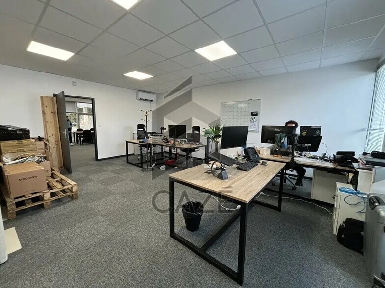 Bureau dans Pessac à louer - Photo de l’immeuble – Image 3 sur 3