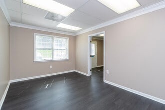 9662-9680 Marlboro Pike, Upper Marlboro, MD à louer Photo intérieure– Image 1 sur 10