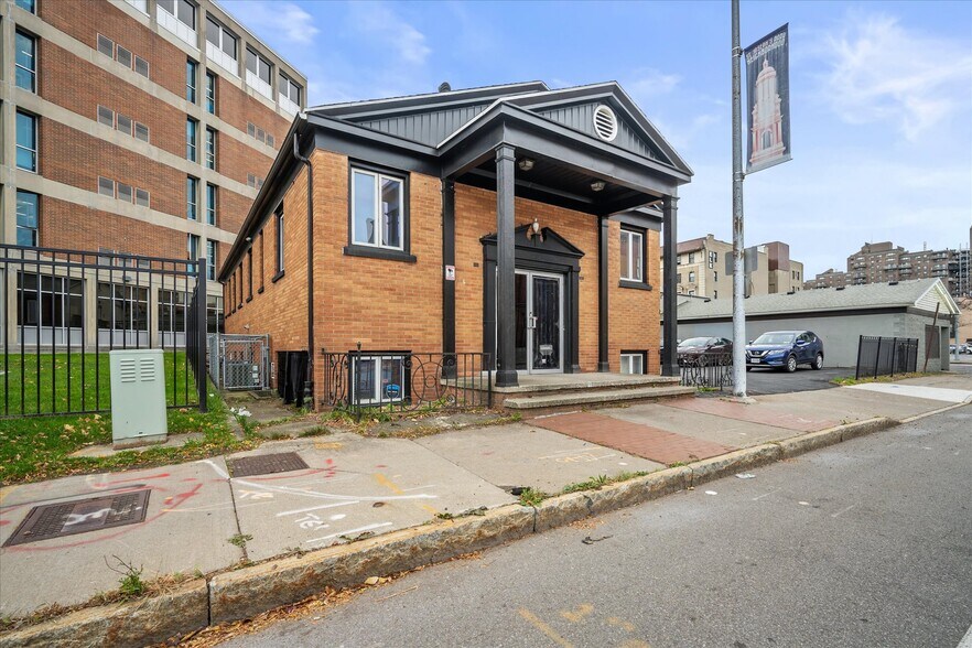 287 Andrews St, Rochester, NY à vendre - Photo de l’immeuble – Image 3 sur 35