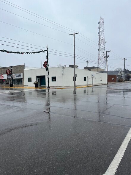 234 N Main St, Monticello, IN à vendre - Photo de l’immeuble – Image 2 sur 12