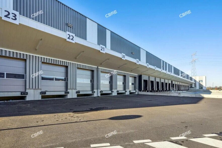 Industriel/Logistique dans Ayguemorte-les-Graves à louer - Photo de l’immeuble – Image 3 sur 19