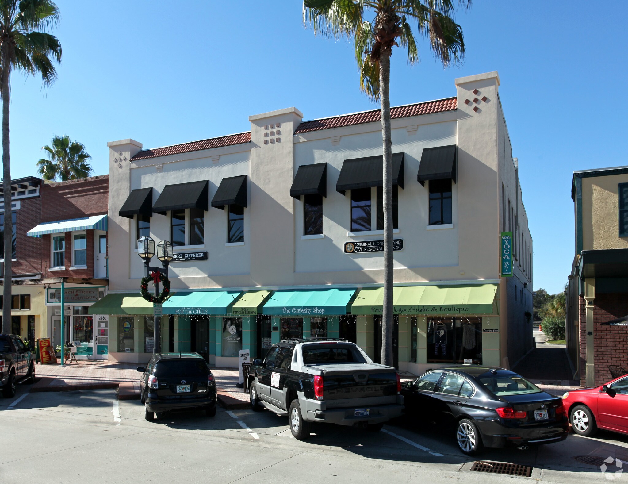 220-226 S Beach St, Daytona Beach, FL à louer Photo principale– Image 1 sur 27