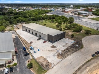 Plus de détails pour 1630 Northlake Pass, Universal City, TX - Industriel/Logistique à vendre
