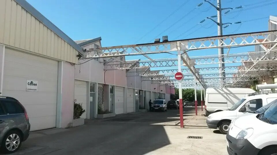 Industriel/Logistique dans Vénissieux à louer Photo de l’immeuble– Image 1 sur 4
