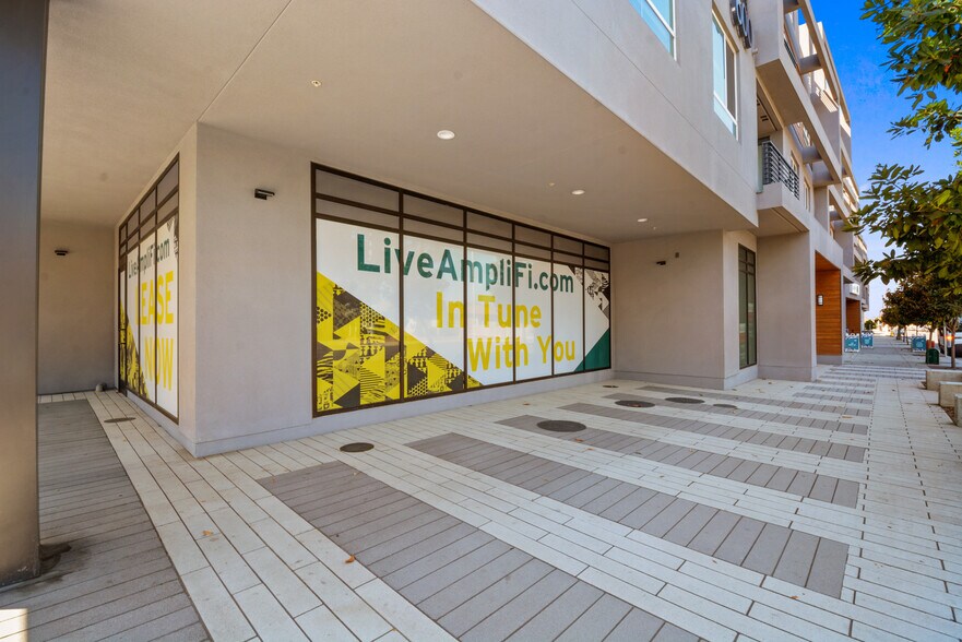 600 W Commonwealth Ave, Fullerton, CA à louer - Photo de l’immeuble – Image 3 sur 3