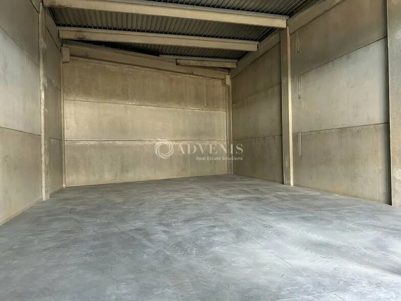 Local d’activités dans Vic-la-Gardiole à louer - Photo intérieure – Image 2 sur 3