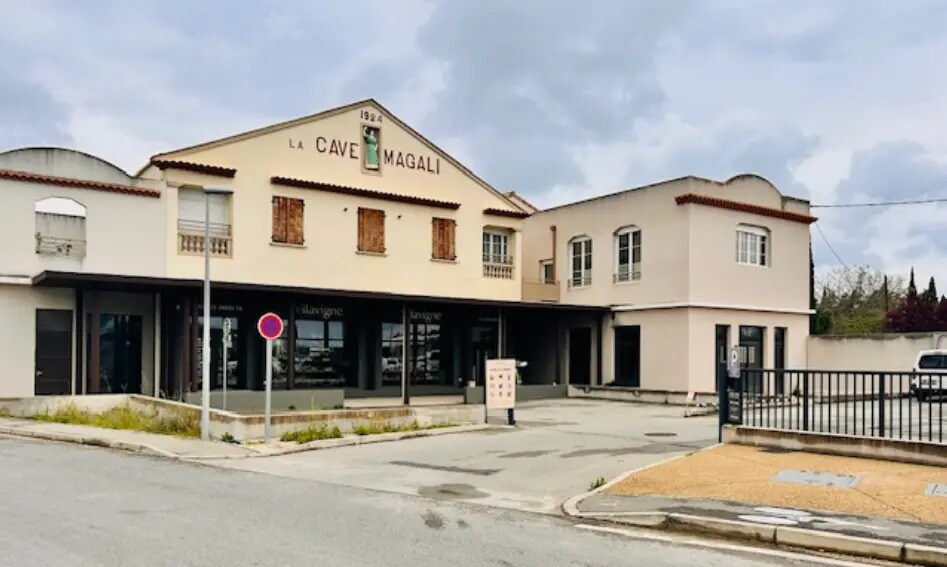 Bureau dans Graveson à louer - Photo de l’immeuble – Image 2 sur 2