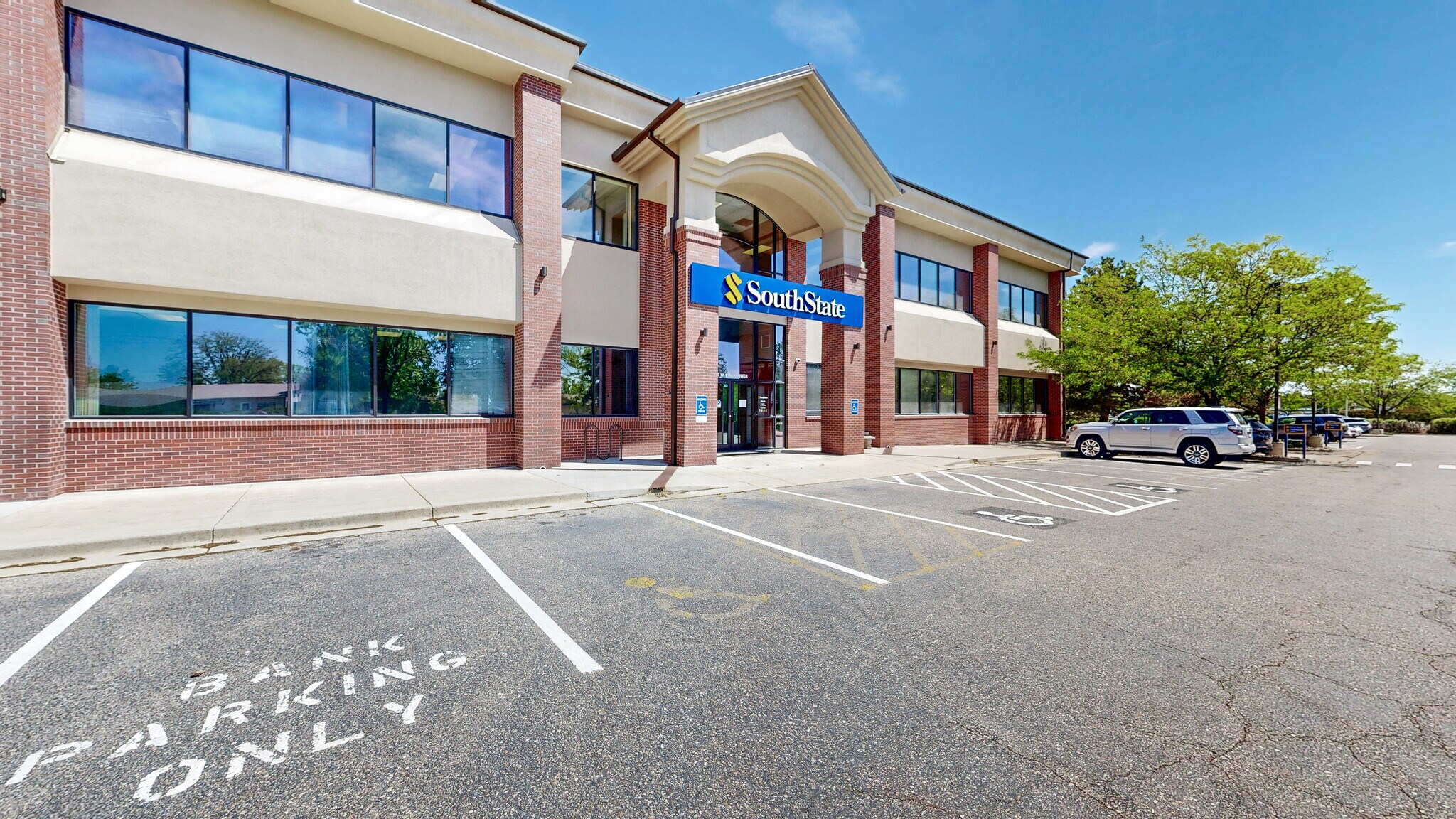 2695 W Eisenhower Blvd, Loveland, CO à louer Photo principale– Image 1 sur 46