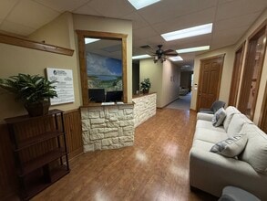 8101 Boat Club Rd, Fort Worth, TX à louer Photo intérieure– Image 2 sur 6