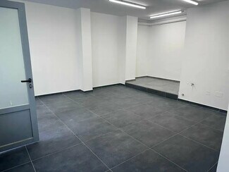 Plus de détails pour Local commercial à louer