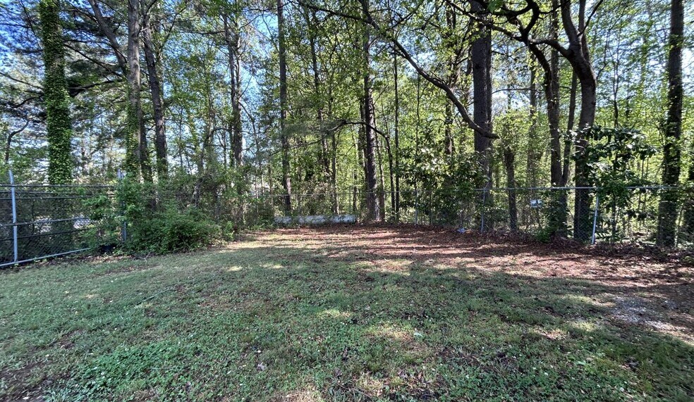 3426 Browns Mill Rd SE, Atlanta, GA à louer - Photo de l’immeuble – Image 3 sur 7