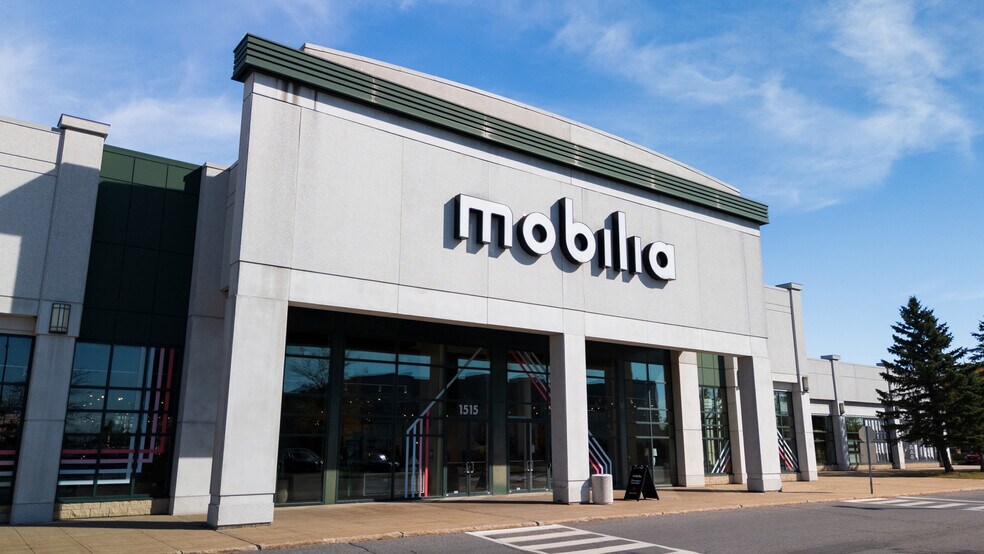 1501-1515 Boul Des Promenades, Saint-hubert, QC à louer - Photo de l’immeuble – Image 2 sur 6