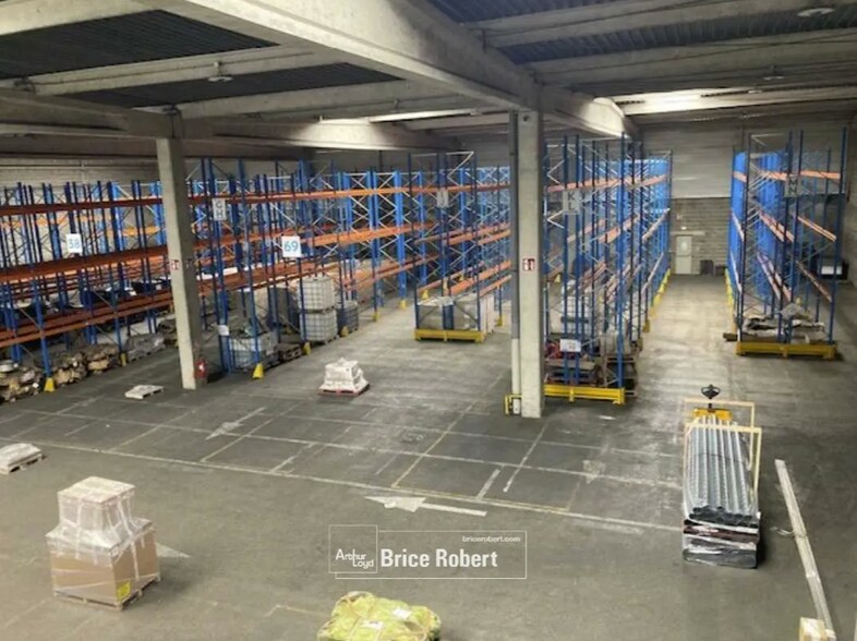 Industriel/Logistique dans Saint-Quentin-Fallavier à vendre - Photo intérieure – Image 2 sur 7