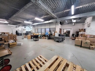 Plus de détails pour Industriel/Logistique à louer