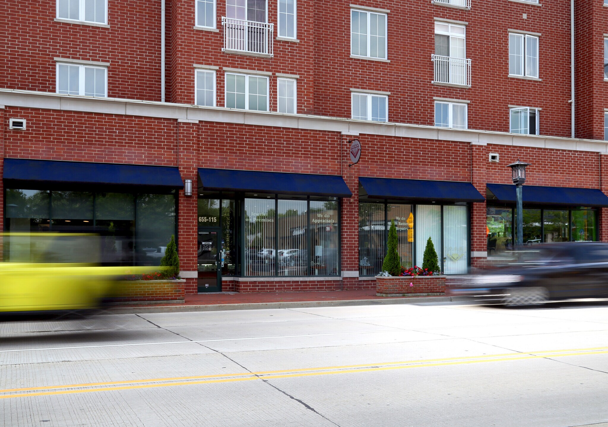 625 Deerfield Rd, Deerfield, IL à louer Photo de l’immeuble– Image 1 sur 7