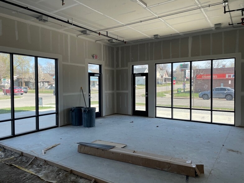 335 N 23rd St, Lincoln, NE à louer - Photo de l’immeuble – Image 2 sur 9
