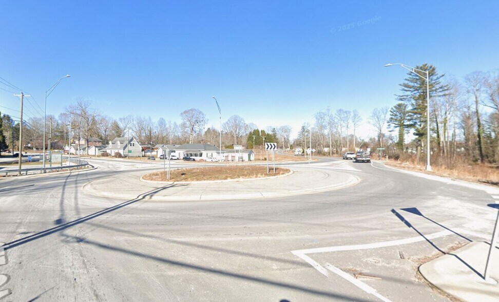 1596 Greenville Hwy, Hendersonville, NC à louer - Photo de l’immeuble – Image 3 sur 4