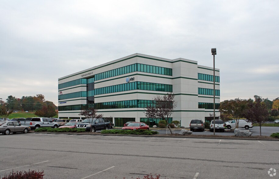 22289 Exploration Dr, Lexington Park, MD à louer - Photo de l’immeuble – Image 1 sur 2