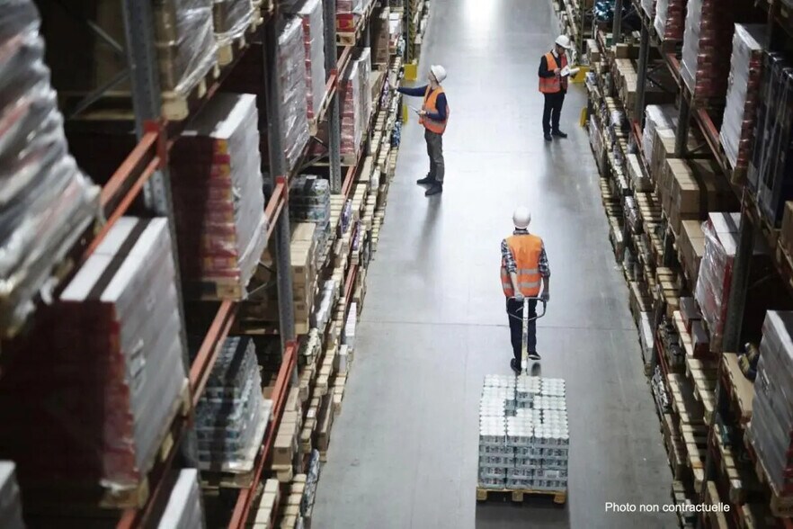 Local d'activités dans Serris à vendre - Photo de l’immeuble – Image 2 sur 4