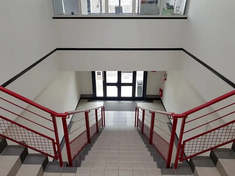 14 Rue Le Corbusier, Créteil à louer - Photo de l’immeuble – Image 3 sur 11