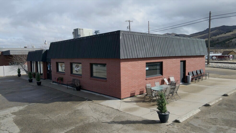 1111 E Park Ave, Anaconda, MT à vendre - Photo de l’immeuble – Image 2 sur 40