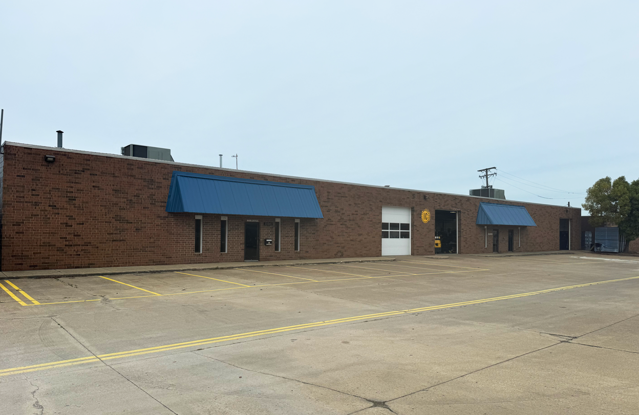 30030-30040 Lakeland Blvd, Wickliffe, OH à louer Photo de l’immeuble– Image 1 sur 13