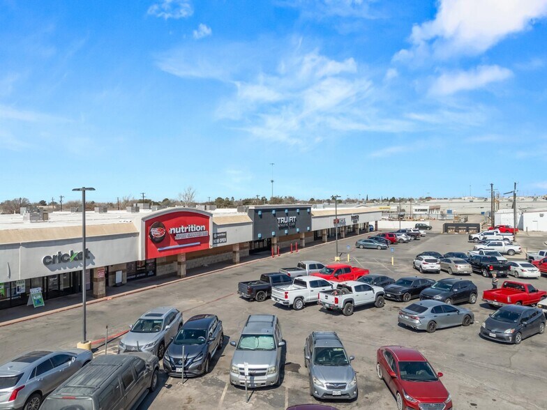 2421-2429 N County Road W, Odessa, TX à vendre - Photo de l’immeuble – Image 2 sur 13