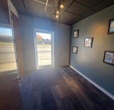 5642 N 2nd St, Loves Park, IL à vendre Photo intérieure– Image 2 sur 7