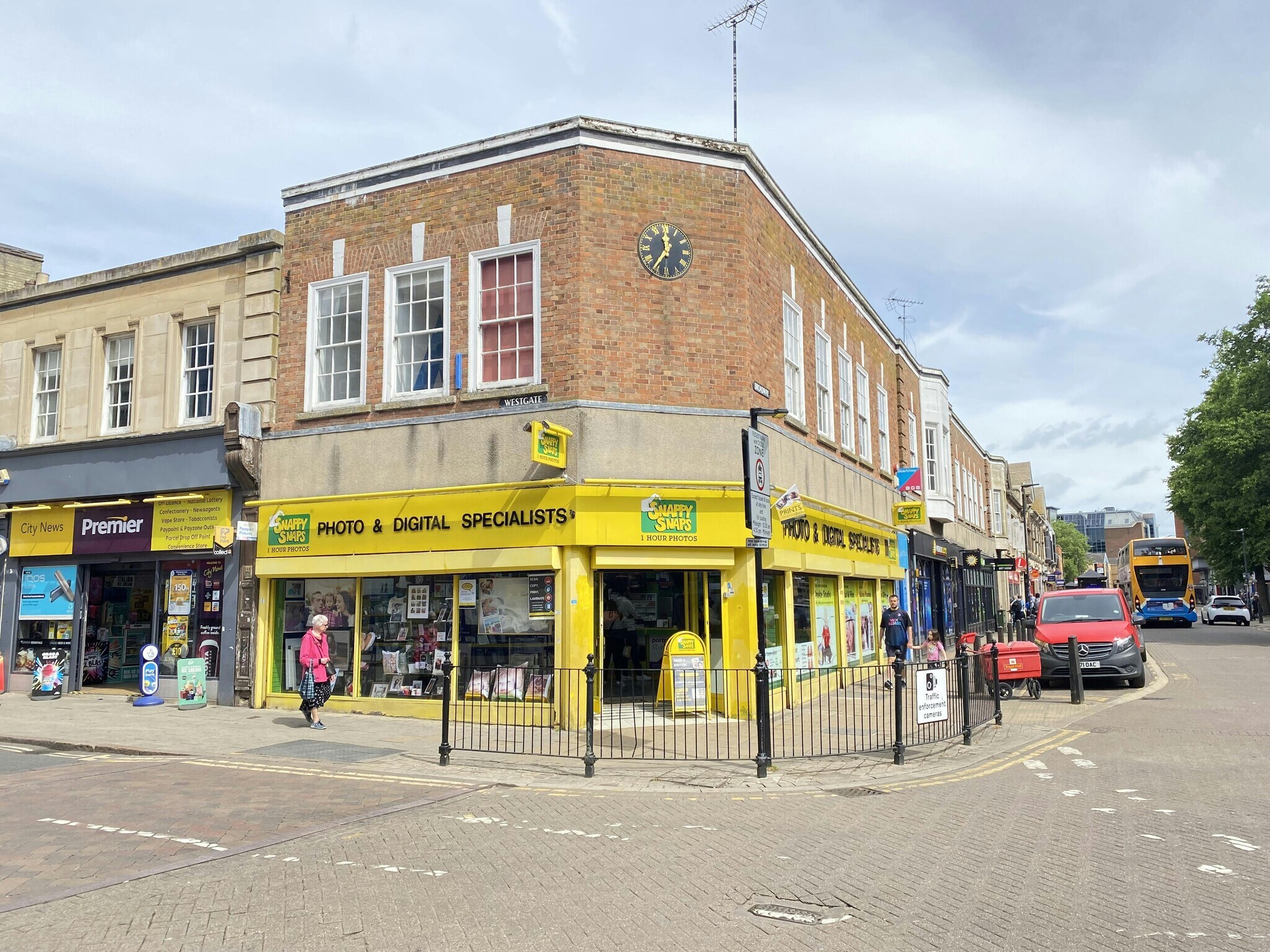 26-28 Broadway, Peterborough à louer Photo de l’immeuble– Image 1 sur 6