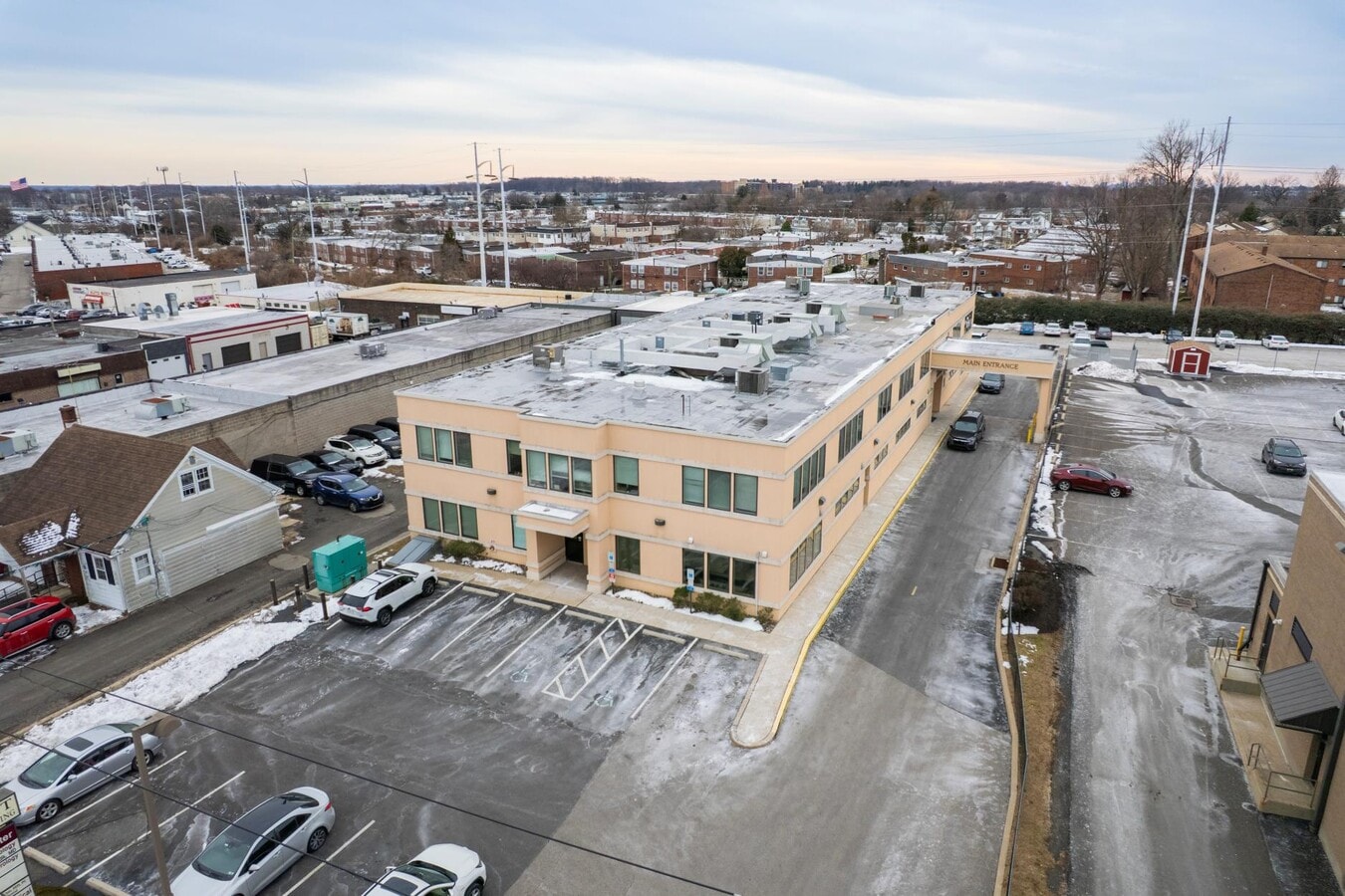 2000 Grant Ave, Philadelphia, PA 19115 - Lot 101 - - Photo intérieure - Image 1 of 19