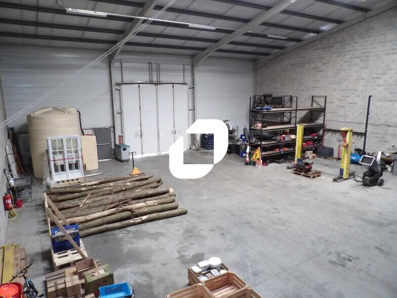 Local d’activités dans Gargenville à louer - Photo intérieure – Image 3 sur 8