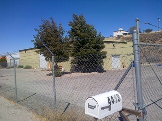Plus de détails pour 4413 Old Woman Springs Rd, Yucca Valley, CA - Industriel/Logistique à louer