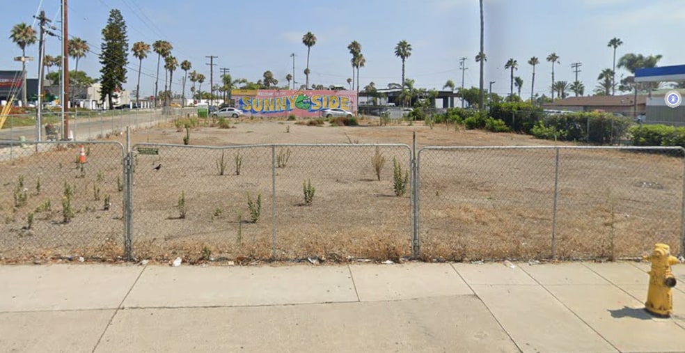 1435 Mission Ave, Oceanside, CA à louer - Photo principale – Image 1 sur 2