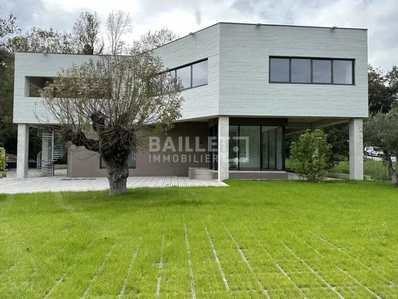 Local commercial dans LA COLLE-SUR-LOUP à louer - Photo de l’immeuble – Image 1 sur 20