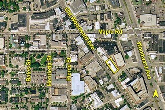 200-210 S Old Woodward Ave, Birmingham, MI - VUE AÉRIENNE  vue de carte - Image1