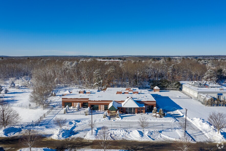 51 Technology Way, West Greenwich, RI à louer - Photo de l’immeuble – Image 3 sur 28