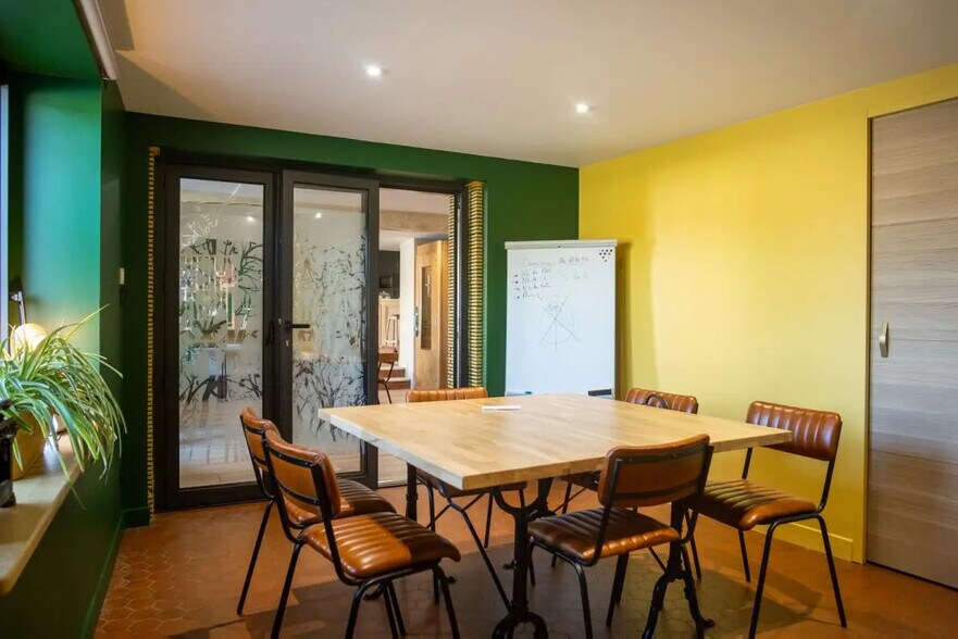 Bureau dans PONT-DE-L'ARCHE à louer - Photo intérieure – Image 3 sur 8