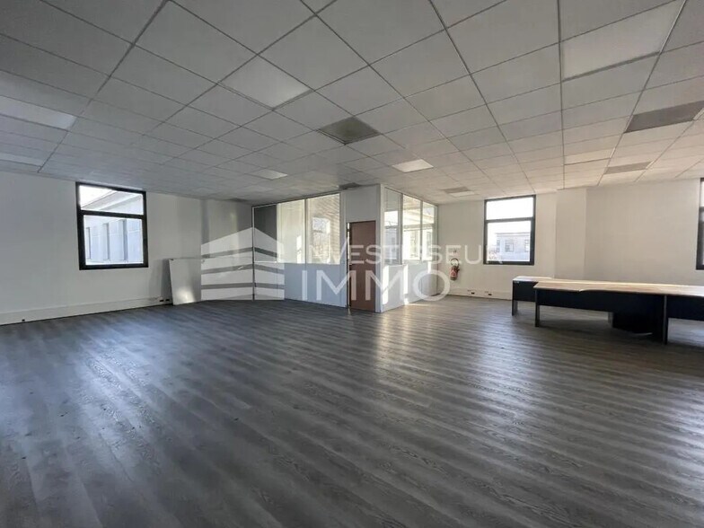Bureau dans Créteil à louer - Photo de l’immeuble – Image 3 sur 5