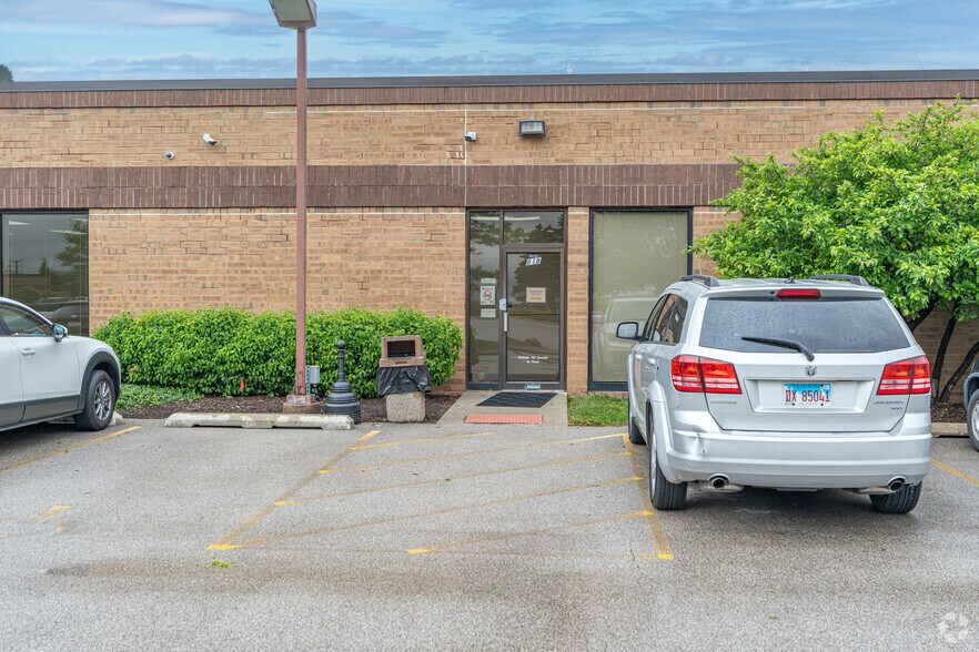 800-820 W South Thorndale Ave, Bensenville, IL à louer - Photo de l’immeuble – Image 3 sur 4
